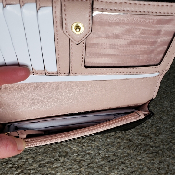 Victoria's Secret Tech Clutch- Black Lily - Picture 6 of 8